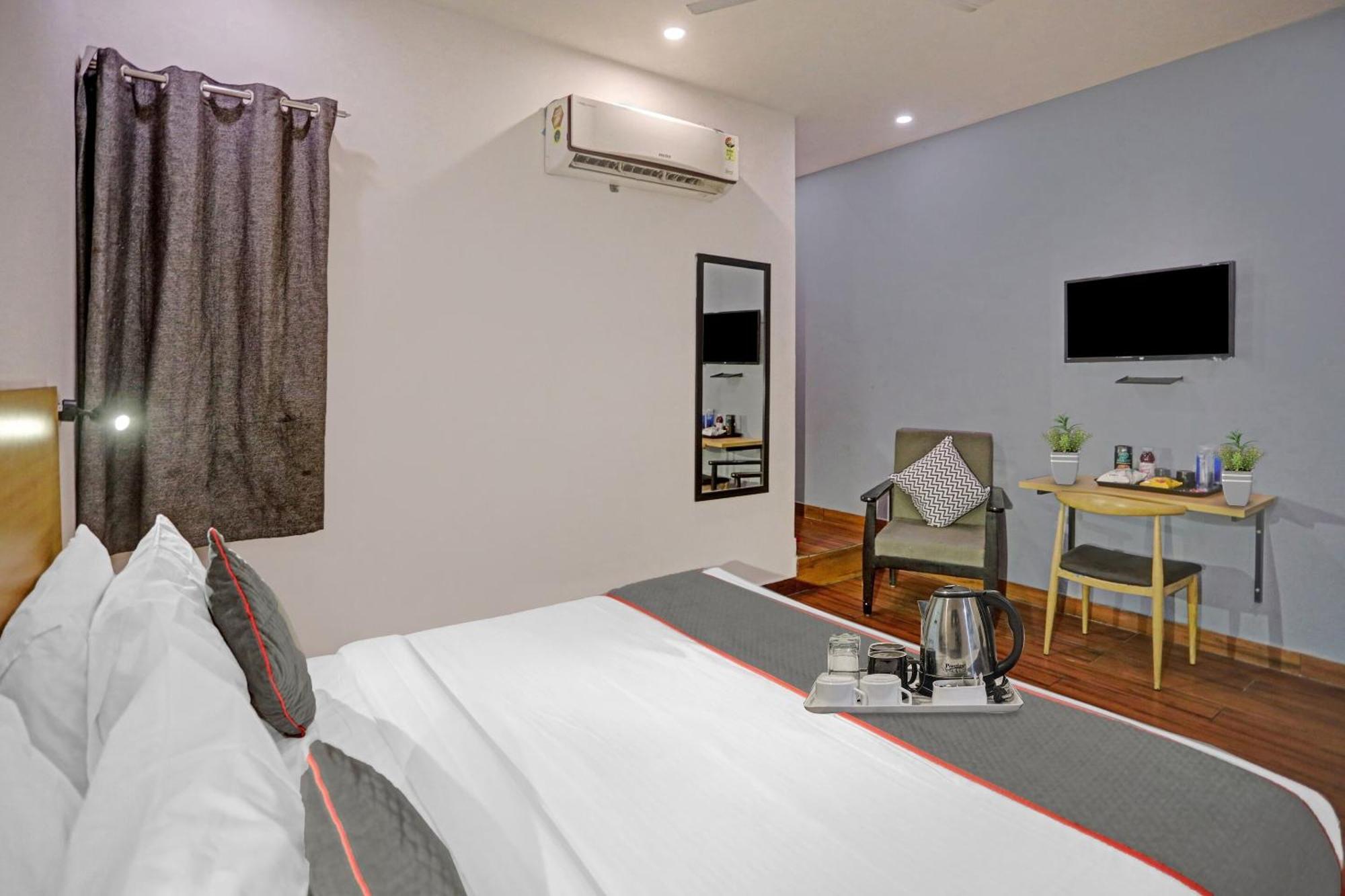 Oyo Townhouse 587 Sector 19 Ξενοδοχείο Kālkāji Devi Εξωτερικό φωτογραφία